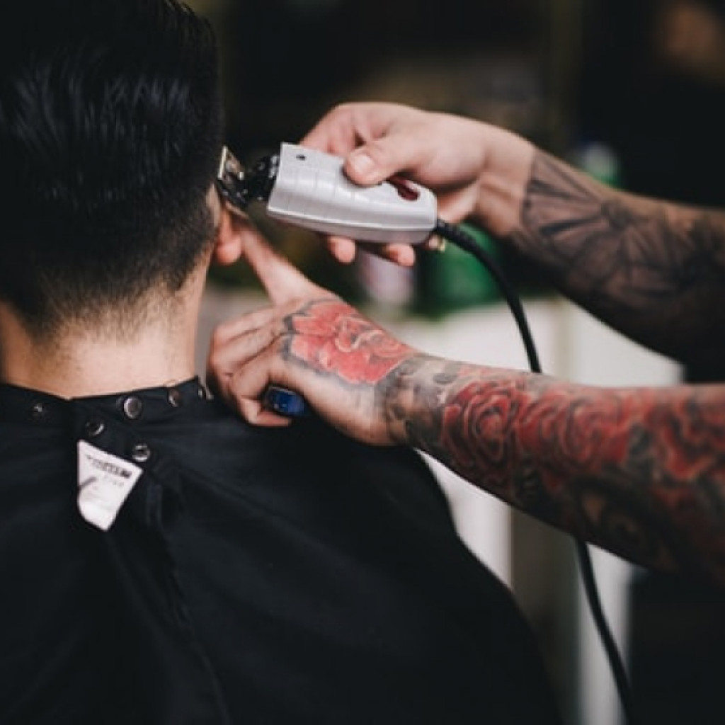 Notre barbier en action