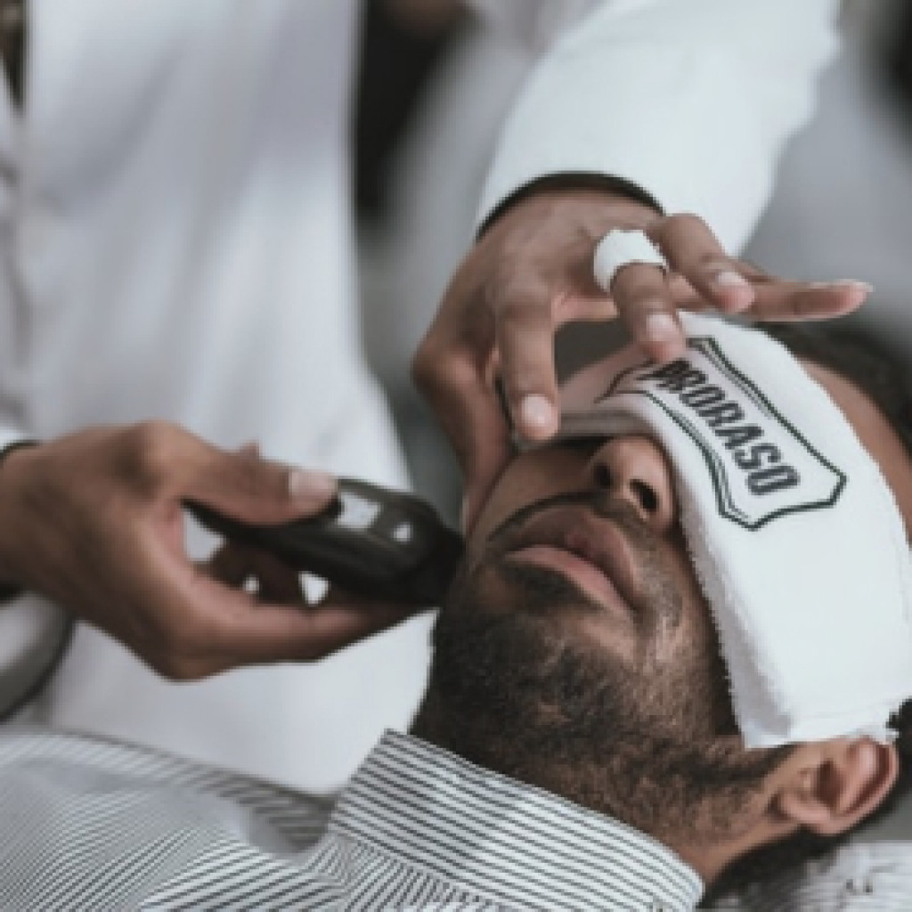 Notre barbier en action